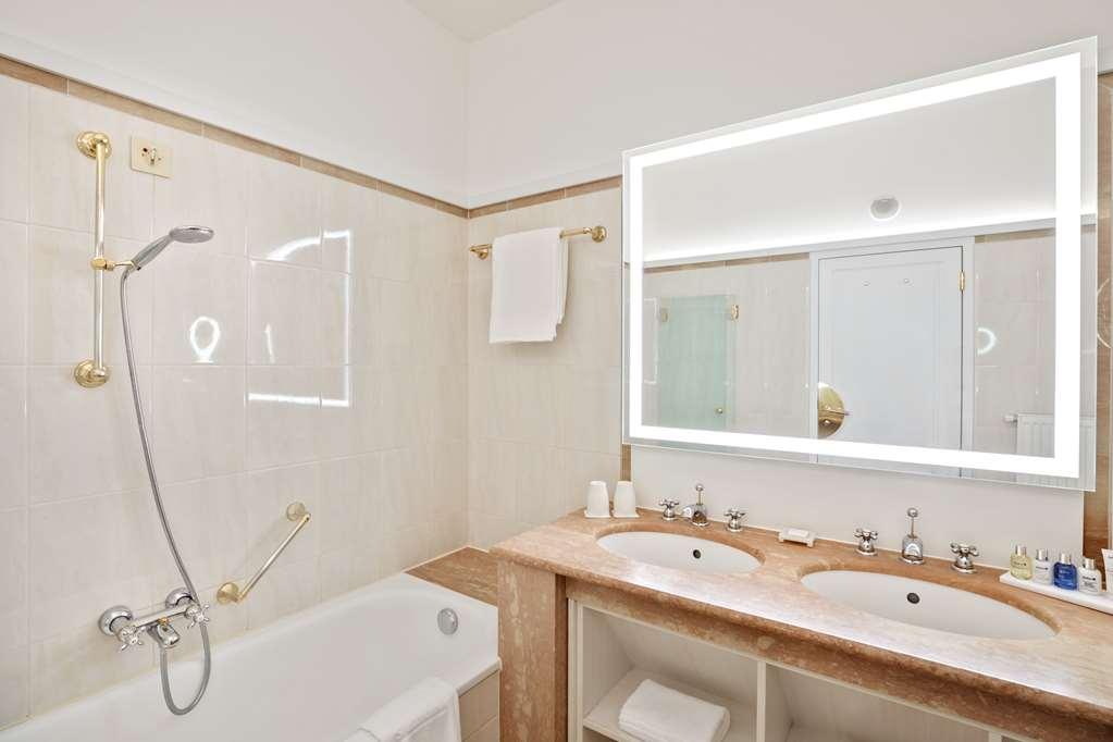 Radisson Blu Hotel Altstadt, Salzburg Szoba fotó
